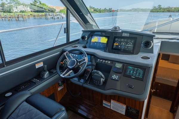 Riviera 4600 Yacht For Sale