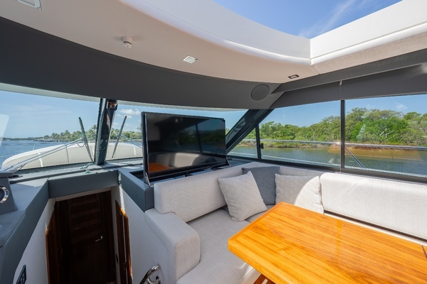 Riviera 4600 Yacht For Sale