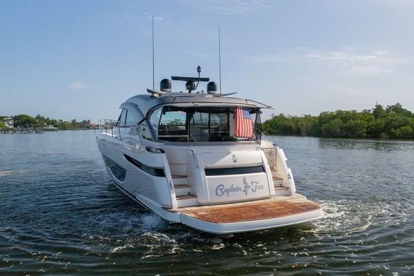 Riviera 4600 Yacht For Sale