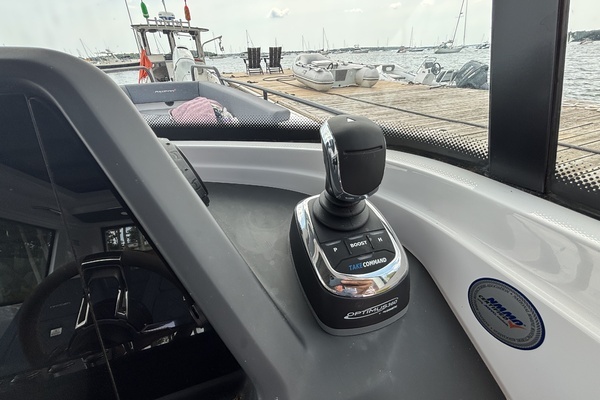 2021 Axopar 28