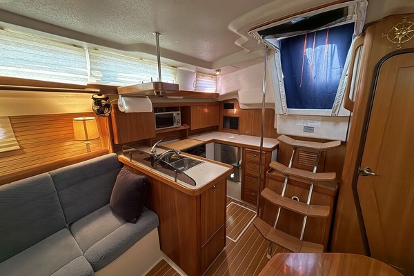 Compass Rose 35ft Catalina Yacht For Sale
