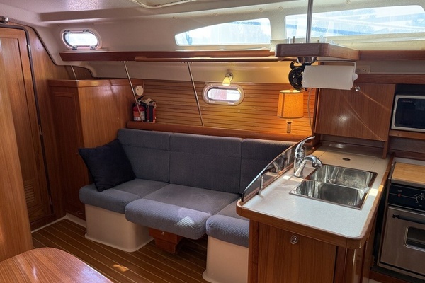 Compass Rose 35ft Catalina Yacht For Sale