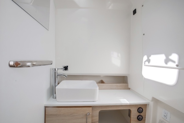 33ft Zodiac Yacht For Sale