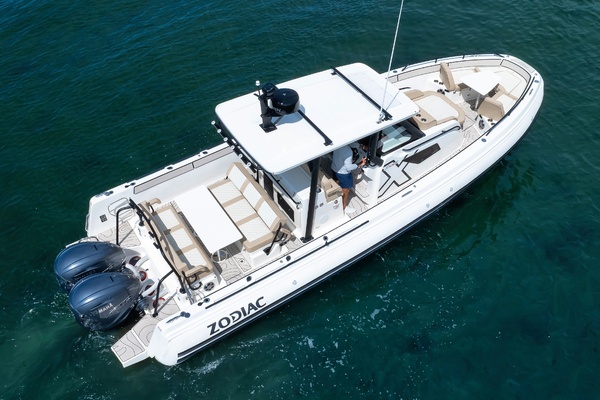 33ft Zodiac Yacht For Sale