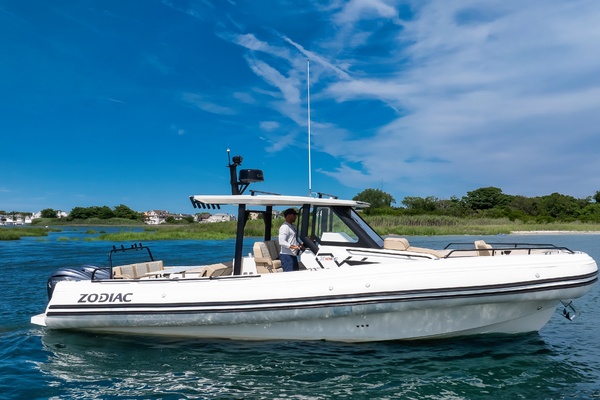 33ft Zodiac Yacht For Sale