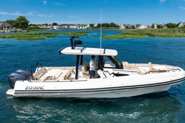 33ft Zodiac Yacht For Sale
