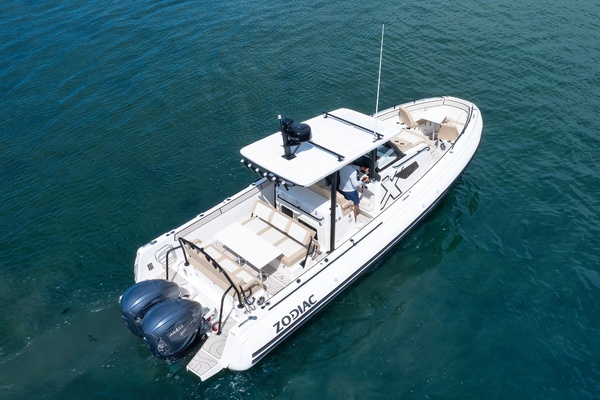 33ft Zodiac Yacht For Sale