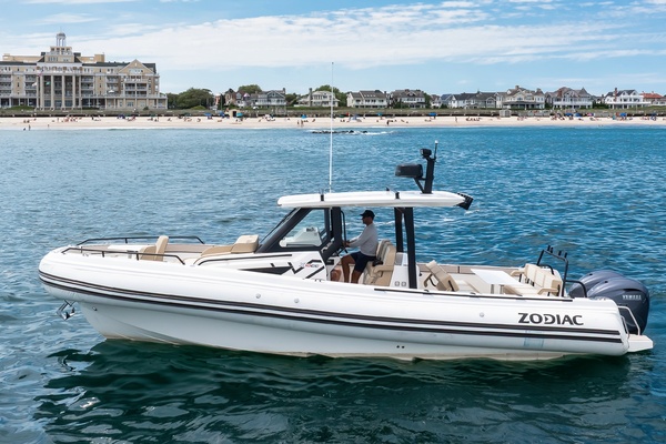 33ft Zodiac Yacht For Sale
