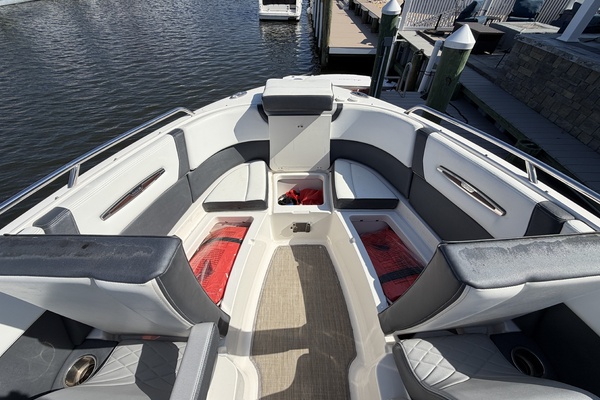 27ft Chaparral Yacht For Sale