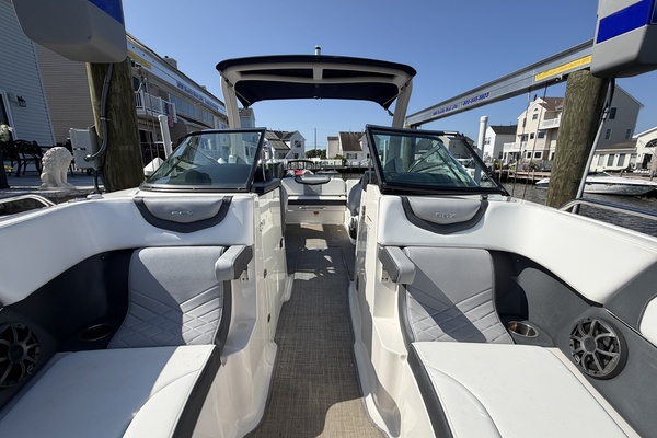 27ft Chaparral Yacht For Sale