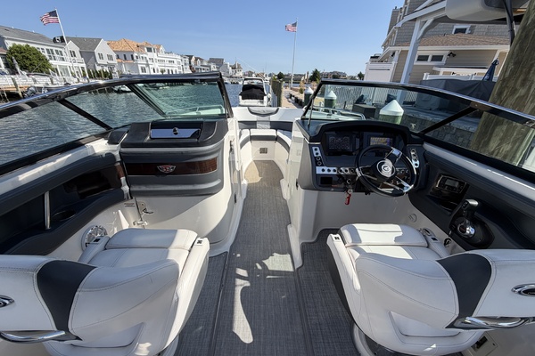 27ft Chaparral Yacht For Sale
