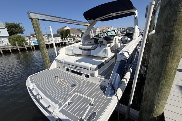 27ft Chaparral Yacht For Sale