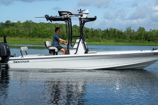 2016 Savannah 220IS