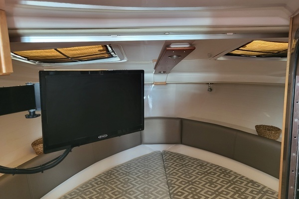 2023 Cutwater 28