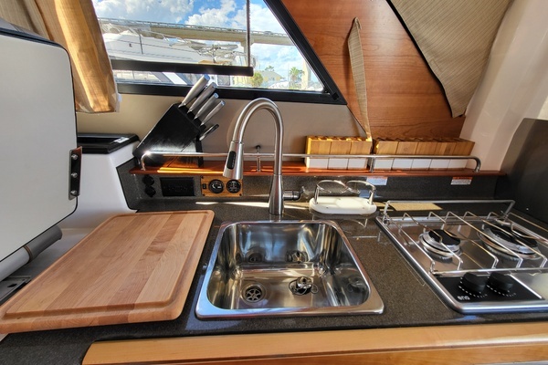 2023 Cutwater 28