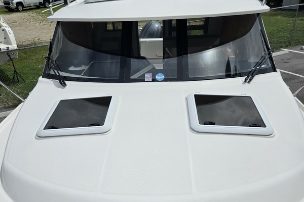 2023 Cutwater 28