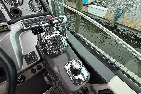 Liquid Asset II 34ft Monterey Yacht For Sale