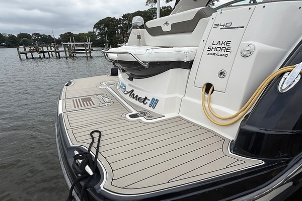Liquid Asset II 34ft Monterey Yacht For Sale