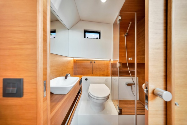 Painkiller 42ft De Antonio Yacht For Sale