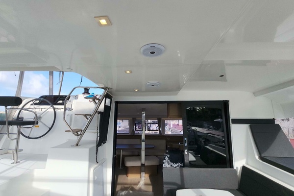 42ft Lagoon Yacht For Sale