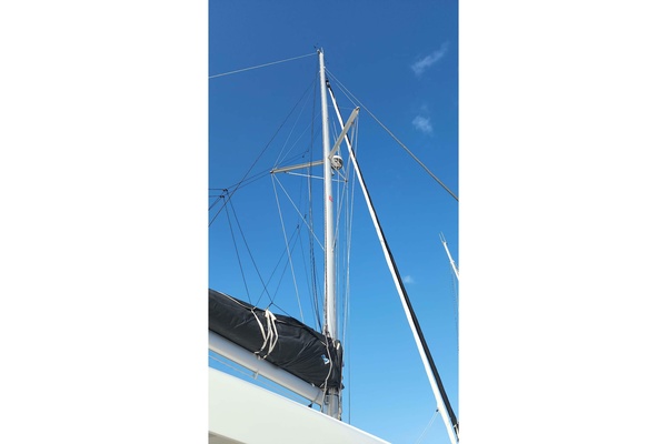 42ft Lagoon Yacht For Sale