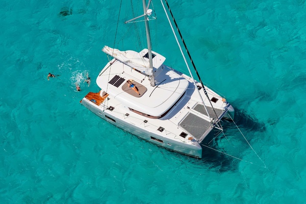 42ft Lagoon Yacht For Sale