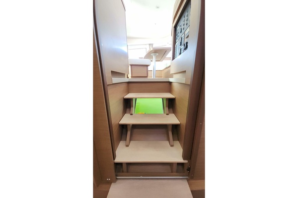 42ft Lagoon Yacht For Sale