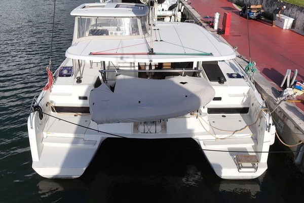 42ft Lagoon Yacht For Sale