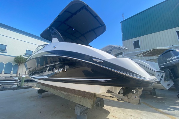 24ft Yamaha Boats Yacht For Sale
