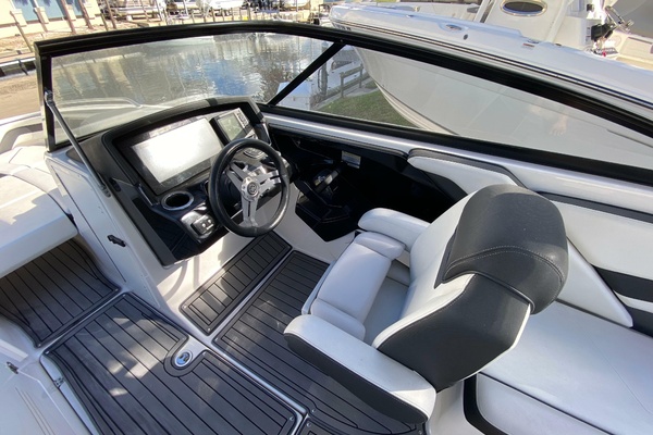 24ft Yamaha Boats Yacht For Sale