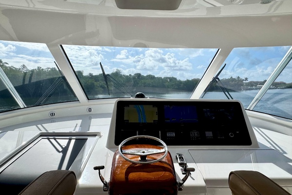 BUZZY 52ft Viking Yacht For Sale