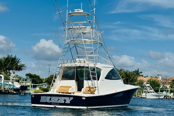 2017 Viking 52