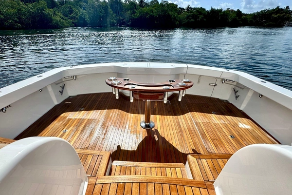 2017 Viking 52
