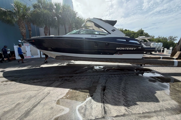 32-ft-Monterey-2014-328SS Super Sport- North Miami Beach Florida United States  yacht for sale