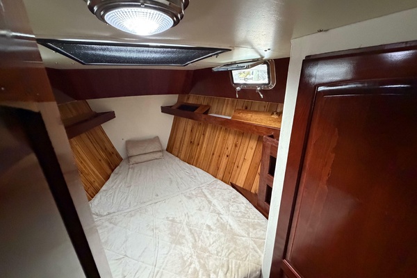 50ft Bruce Roberts Yacht For Sale