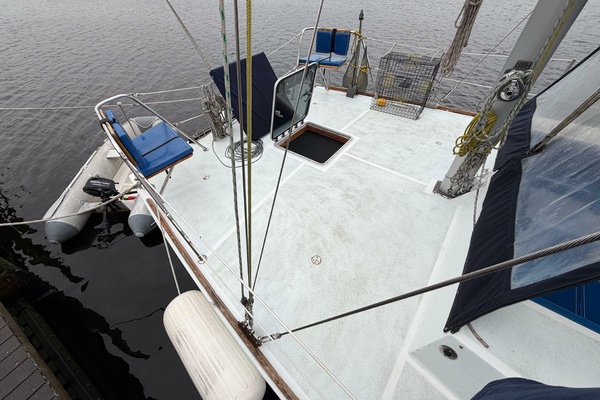 50ft Bruce Roberts Yacht For Sale