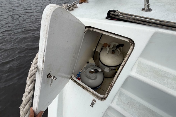50ft Bruce Roberts Yacht For Sale