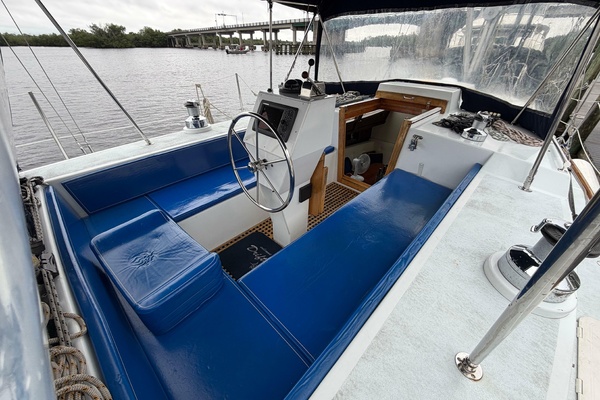 50ft Bruce Roberts Yacht For Sale