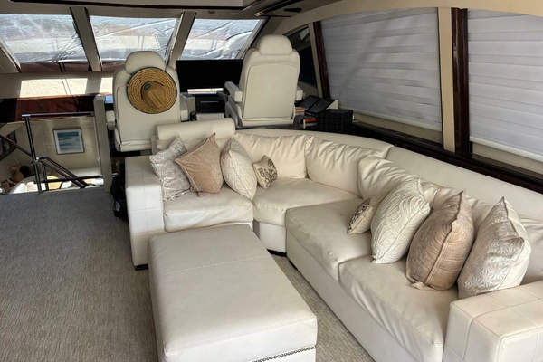 2008 Lazzara Yachts 75