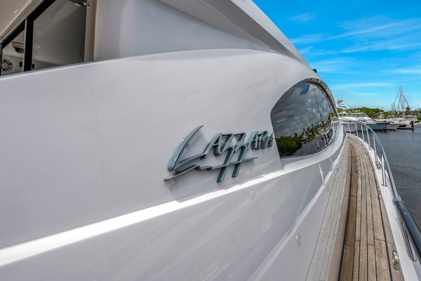 75ft Lazzara Yachts Yacht For Sale