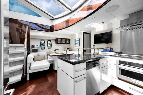 75ft Lazzara Yachts Yacht For Sale