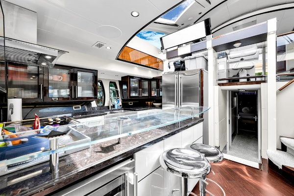 75ft Lazzara Yachts Yacht For Sale