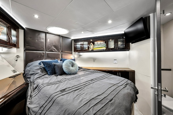 75ft Lazzara Yachts Yacht For Sale