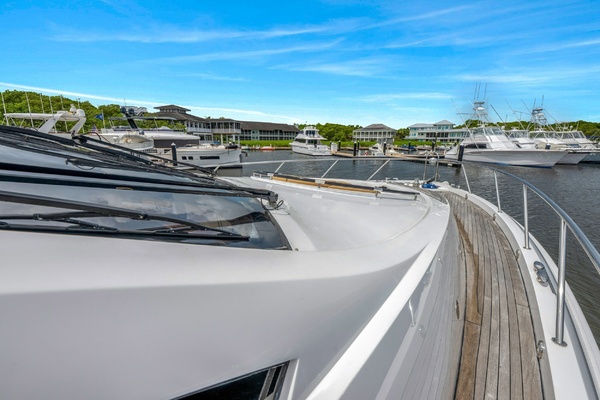 75ft Lazzara Yachts Yacht For Sale