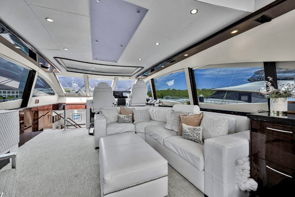 75ft Lazzara Yachts Yacht For Sale
