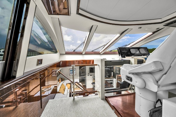 75ft Lazzara Yachts Yacht For Sale