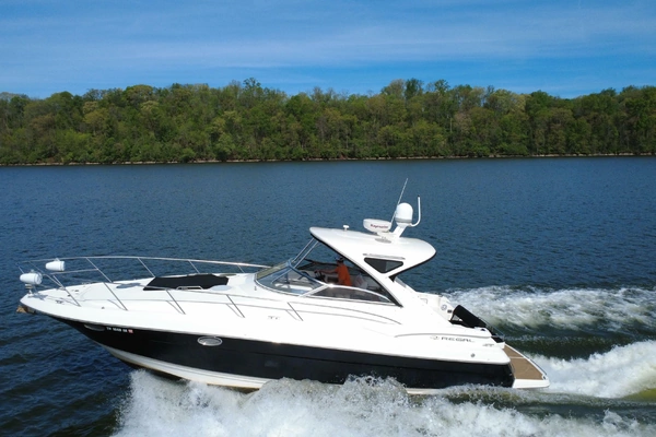 2008 Regal 37