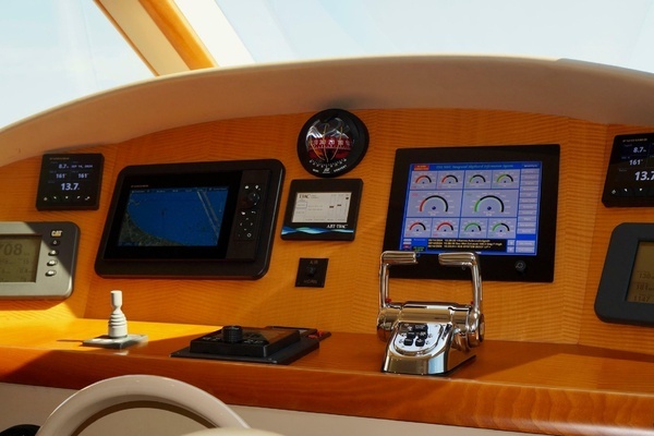 Lazzara Yachts 74 MOTOR YACHT Yacht For Sale