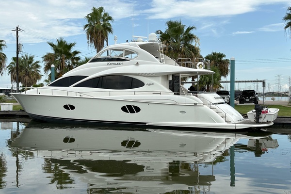 Lazzara Yachts 74 MOTOR YACHT Yacht For Sale