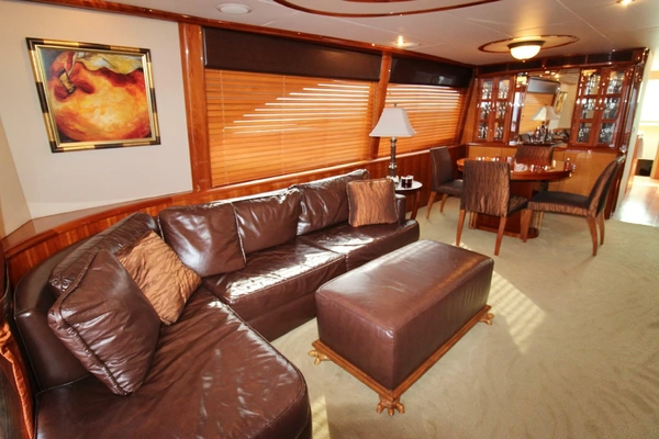 2007 Lazzara Yachts 74